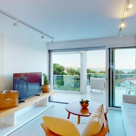Luxury Zoe