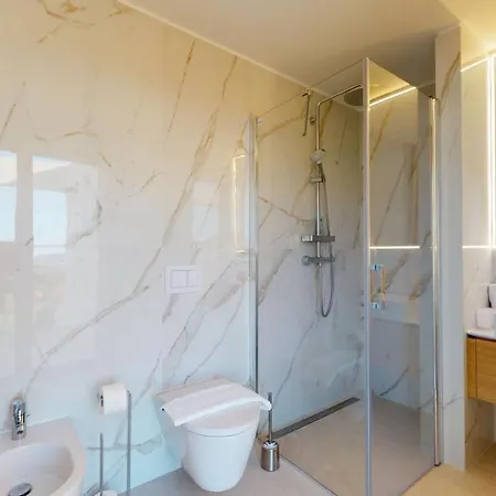 Luxury Zoe Komiža