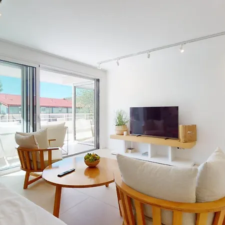 Zoe Apartment *