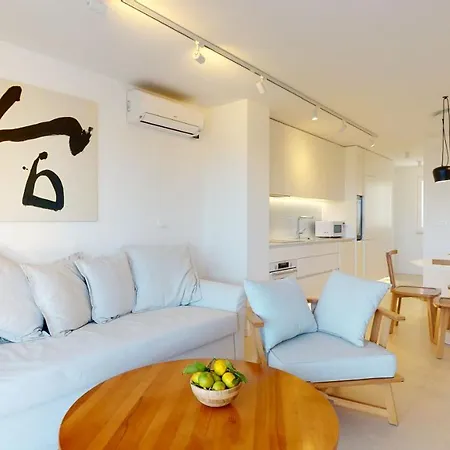 Zoe Apartment