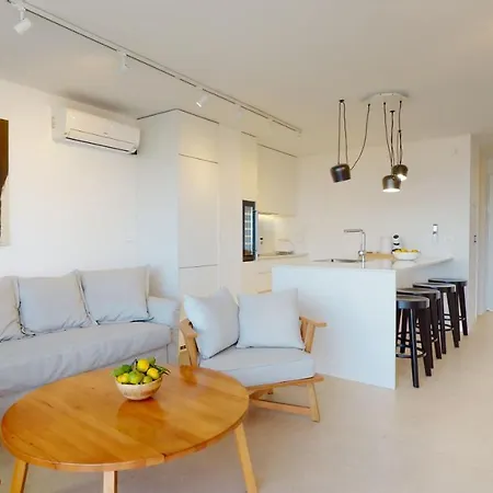 Zoe Apartment